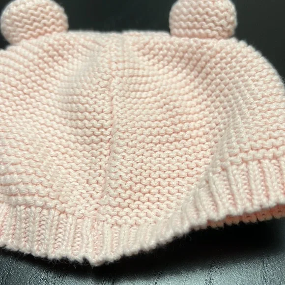 Baby gap hat - Picture 2 of 3